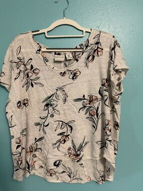Rachel Zoe White Floral V-Neck Tee with Peach & Green Accents